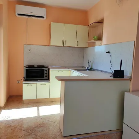 Apartaments Sunrise Apartment *