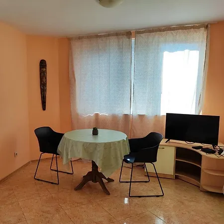 Apartaments Sunrise Apartment *